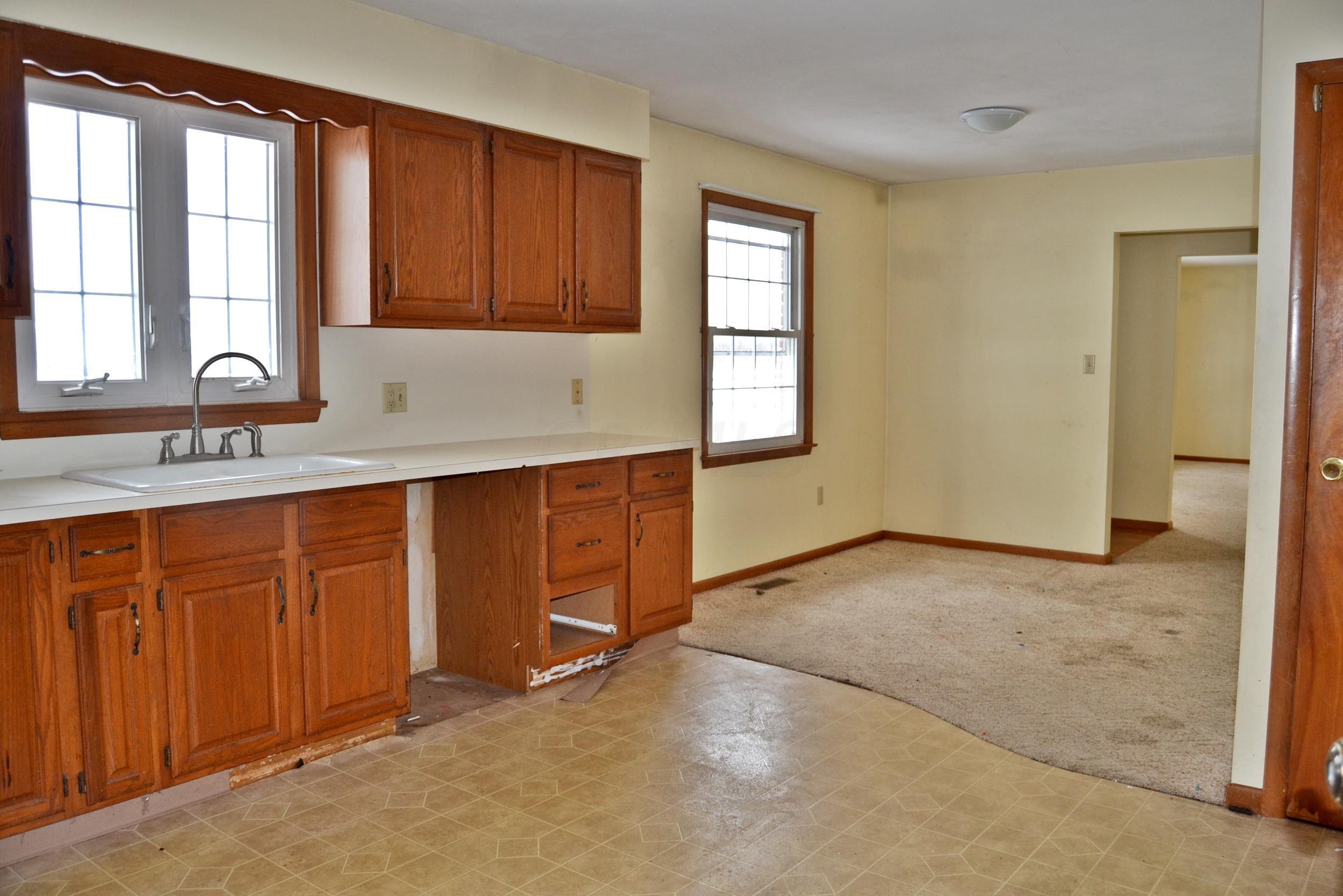 9210 Hite Road West Liberty, OH 43357 - Photo 2 of 30