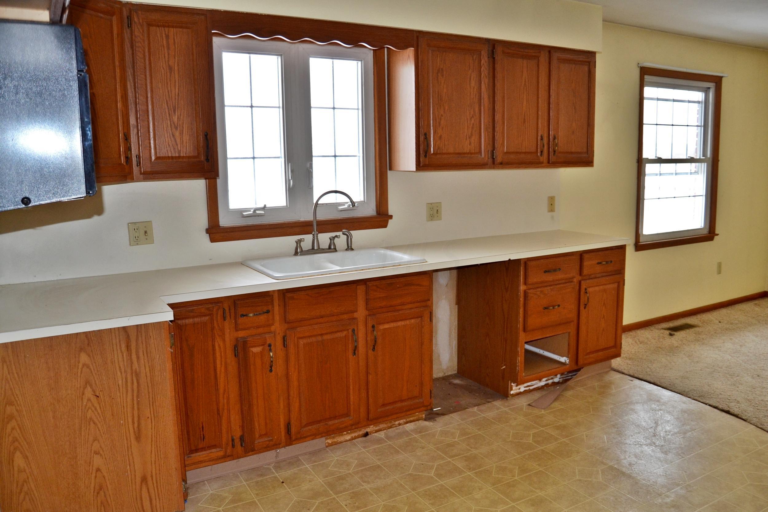 9210 Hite Road West Liberty, OH 43357 - Photo 3 of 30