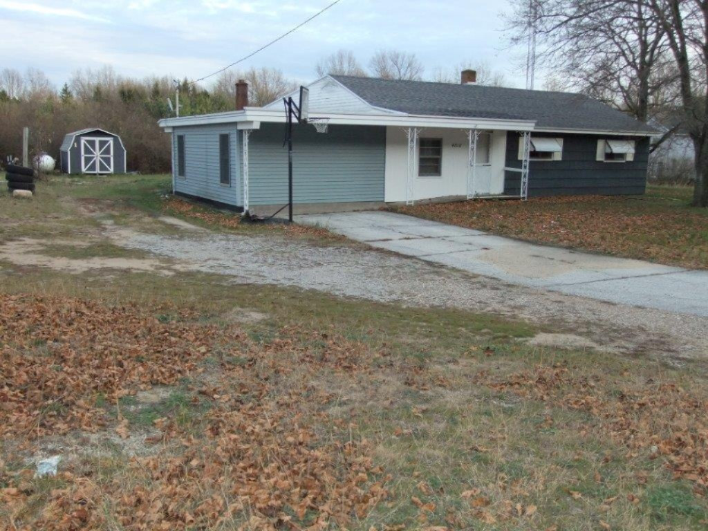 4818 Simonelli Road Whitehall, MI 49461 - Photo 2 of 12 DSCF6214