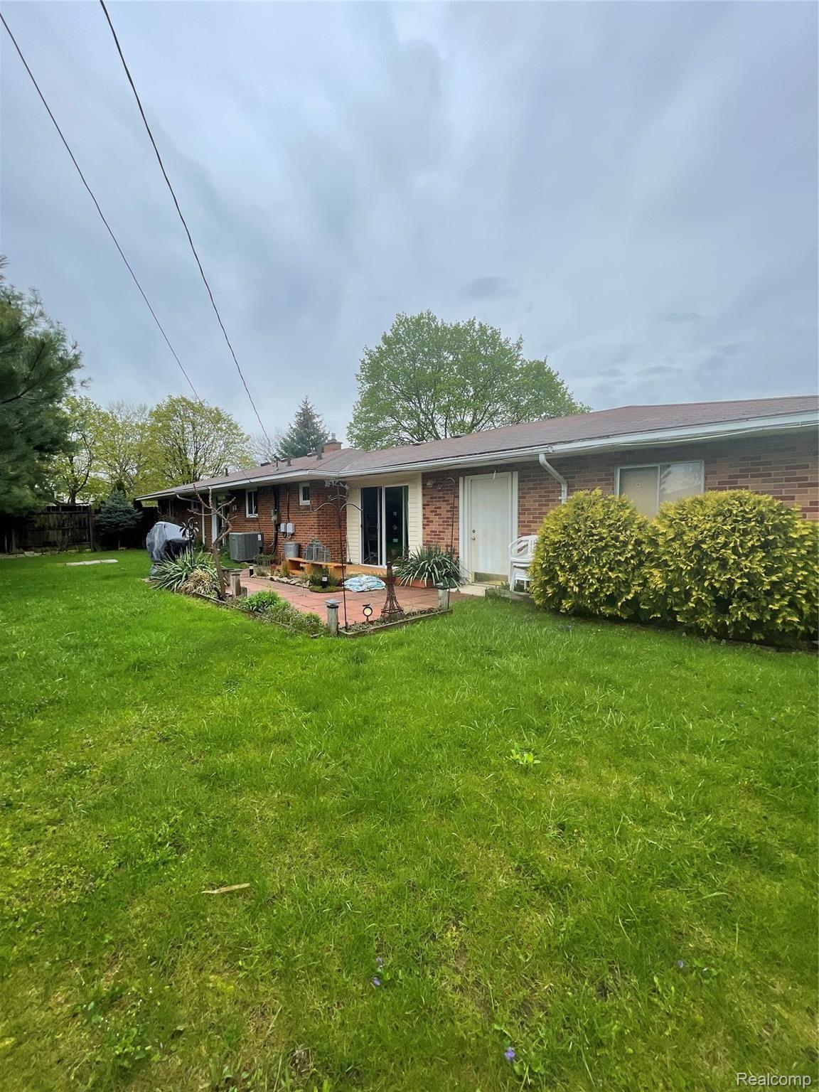 4906 Harding Street Wayne, MI 48184 - Photo 18 of 18 E32790B9-D617-436C-93C6-346FBB38ACAE.jpeg
