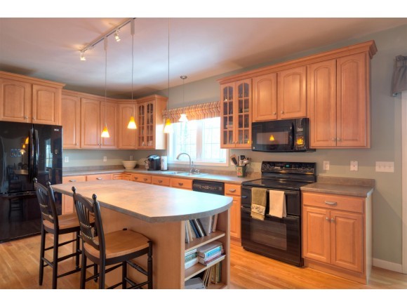 117 Federal Hill Road Milford, NH 03055 - Photo 5 of 30