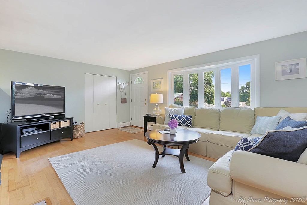 2 Gordon Road Beverly, MA 01915 - Photo 11 of 20 Gallery Image 11