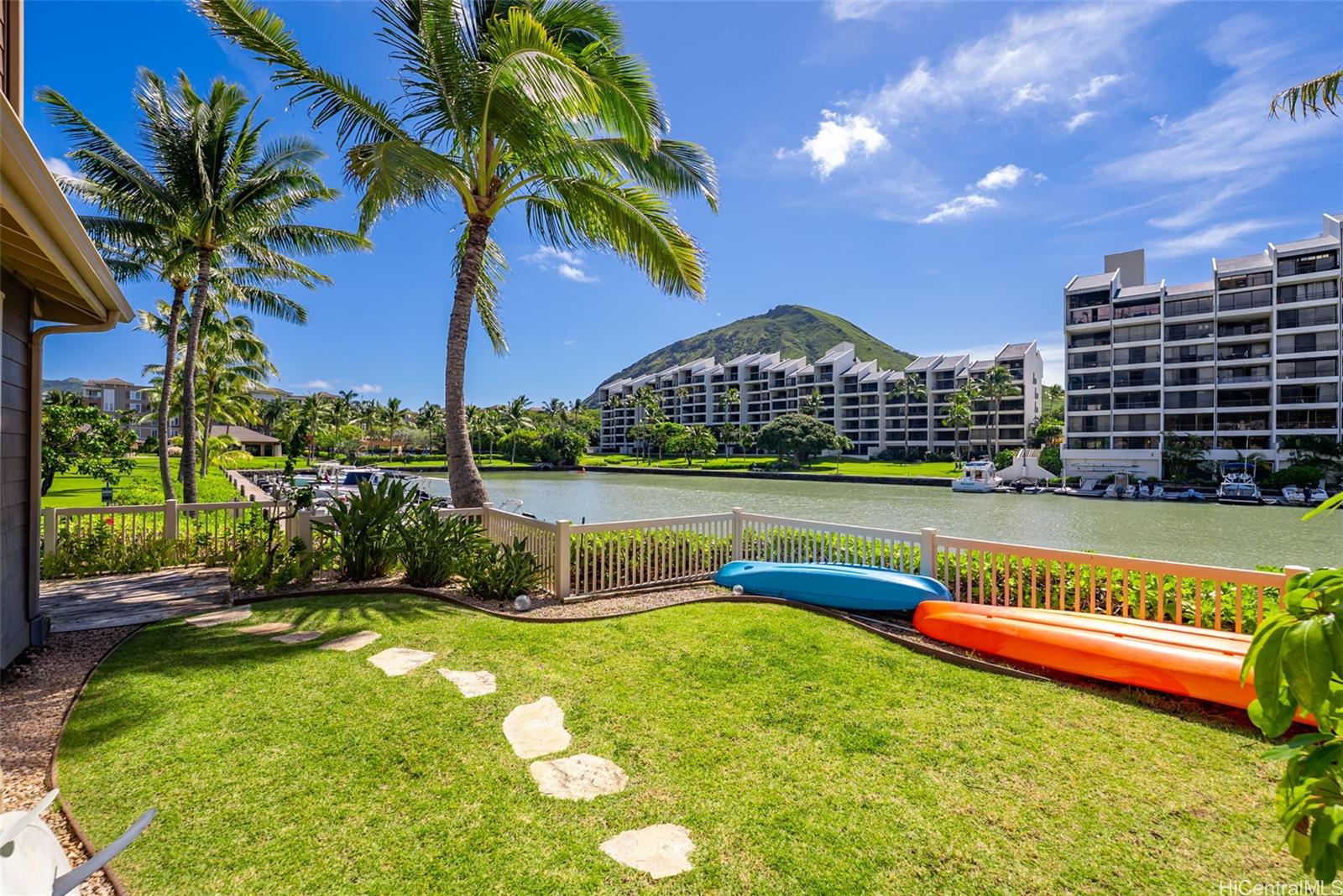 520 Lunalilo Home Road, Unit 310 Honolulu, HI 96825 - Photo 3 of 23 Enclosed side yard with Marina and Koko Head views