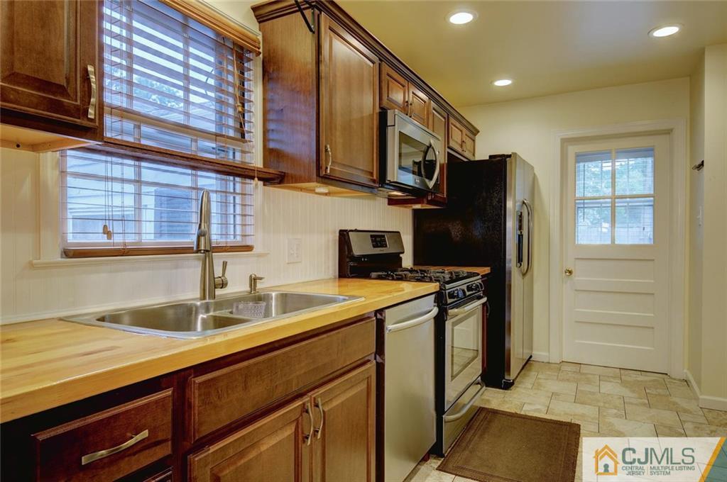4 Orchard Road Piscataway, NJ 08854 - Photo 10 of 25 Gallery Image 10