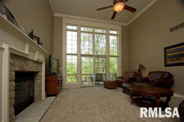 6741 Little Cabin Road Bettendorf, IA 52722 - Photo 6 of 17 Gallery Image 6