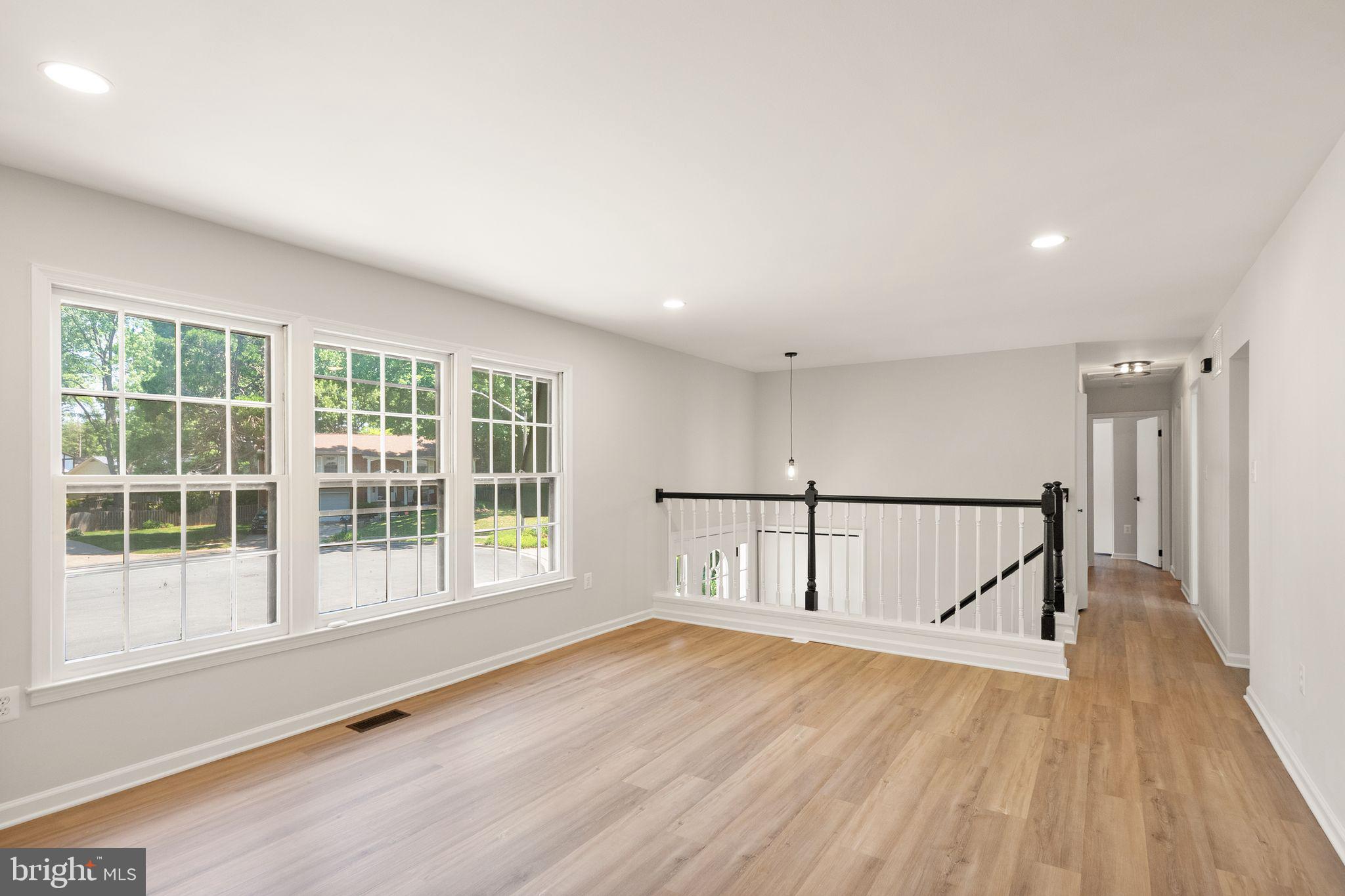 8803 Hayload Court Springfield, VA 22153 - Photo 12 of 49 Living Room