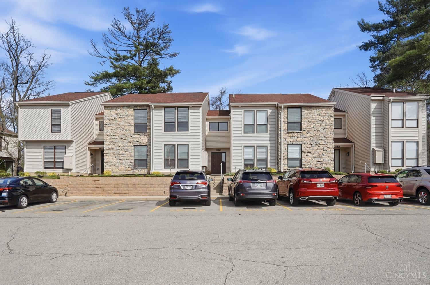 7274 East Galbraith Road, Unit C Cincinnati, OH 45243 - Photo 2 of 45