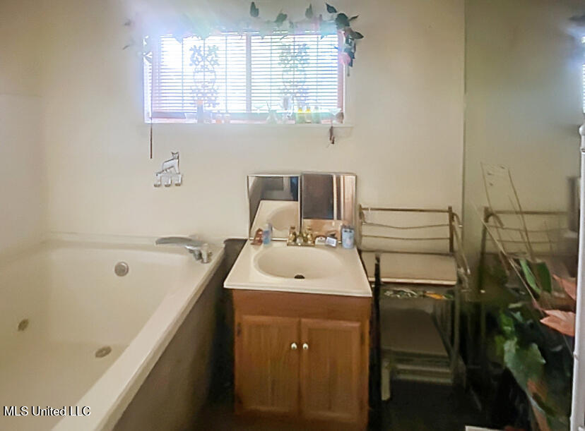 6505 Van Buren Road Jackson, MS 39213 - Photo 8 of 14 IMG_1542