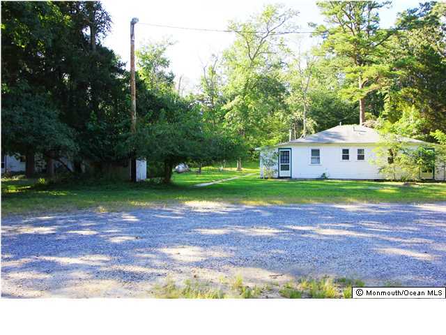 0 Fort Plains Road, Unit 131 175 Howell, NJ 07731 - Photo 16 of 25 a view of yard with green space
