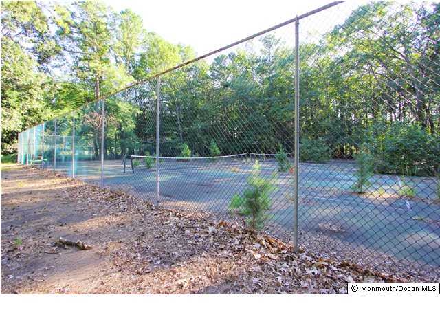 0 Fort Plains Road, Unit 131 175 Howell, NJ 07731 - Photo 24 of 25 a backyard of a house with lots of green space