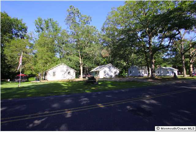 0 Fort Plains Road, Unit 131 175 Howell, NJ 07731 - Photo 7 of 25 a black and white photo of a house