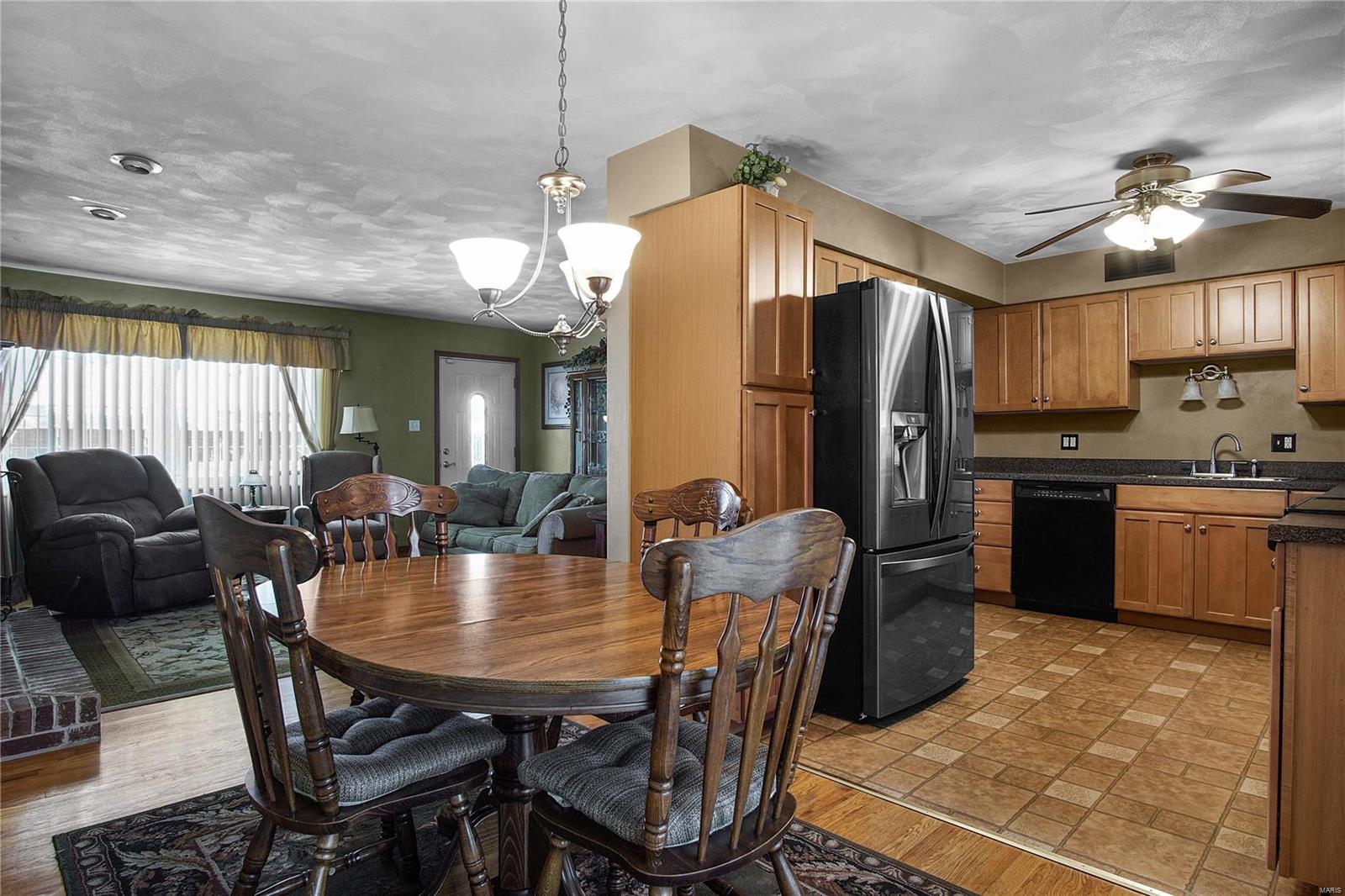 3229 Fehling Road Granite City, IL 62040 - Photo 6 of 26 Gallery Image 6