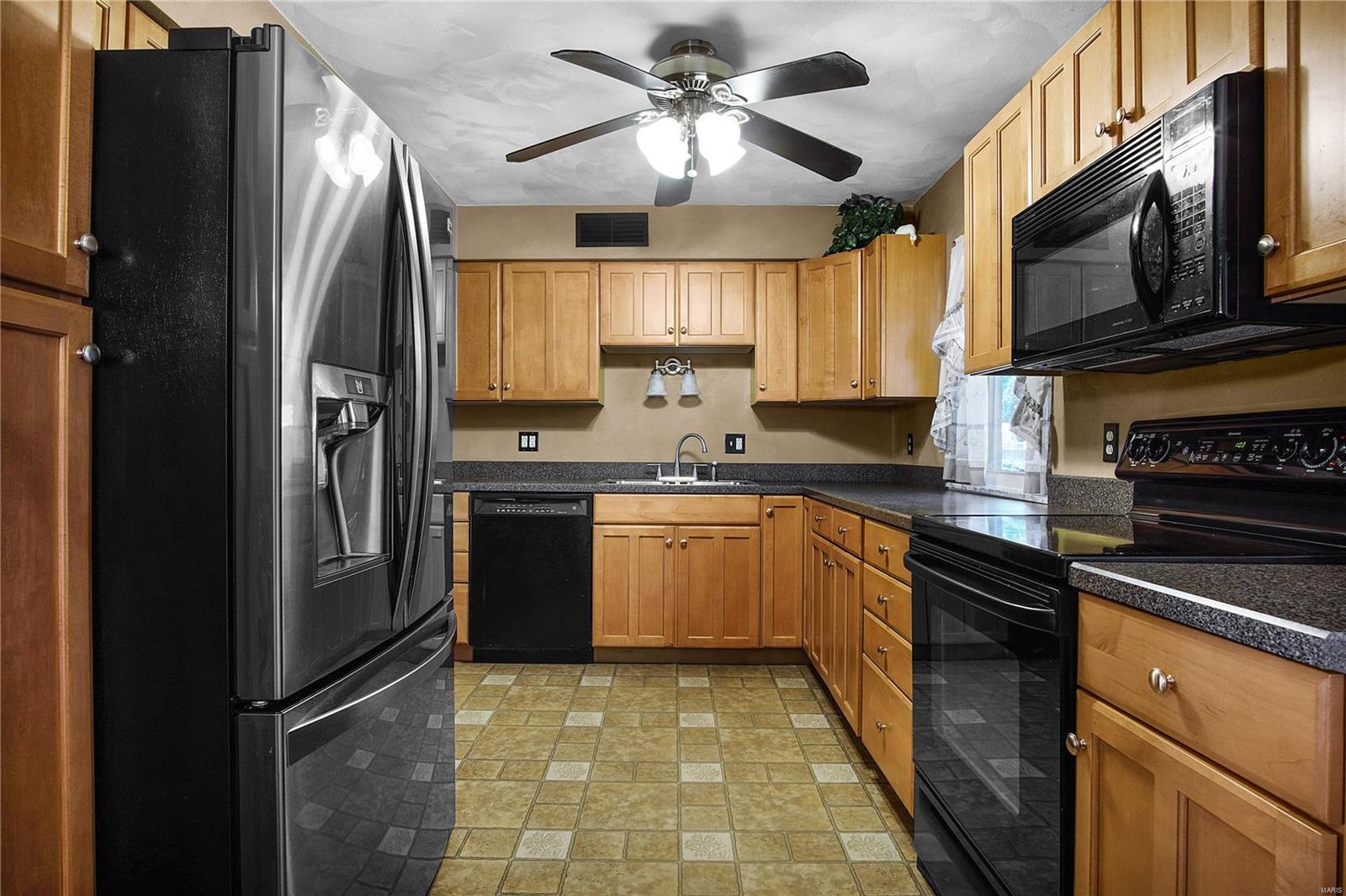 3229 Fehling Road Granite City, IL 62040 - Photo 7 of 26 Gallery Image 7