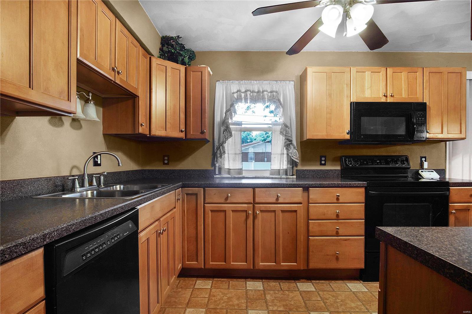 3229 Fehling Road Granite City, IL 62040 - Photo 8 of 26 Gallery Image 8
