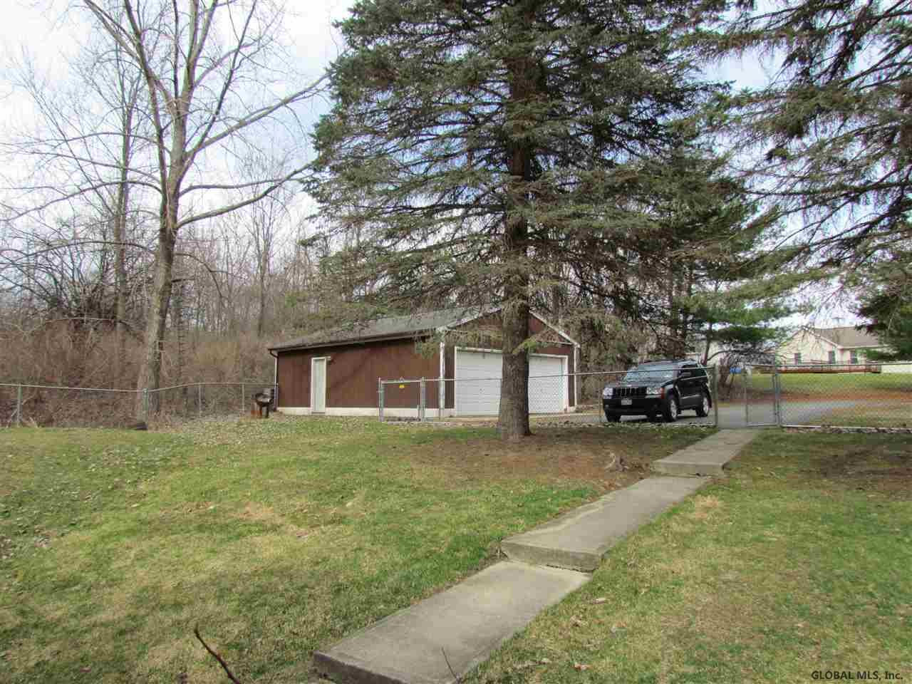 41 Moonlawn Road Brunswick, NY 12180 - Photo 2 of 25 Photo 2