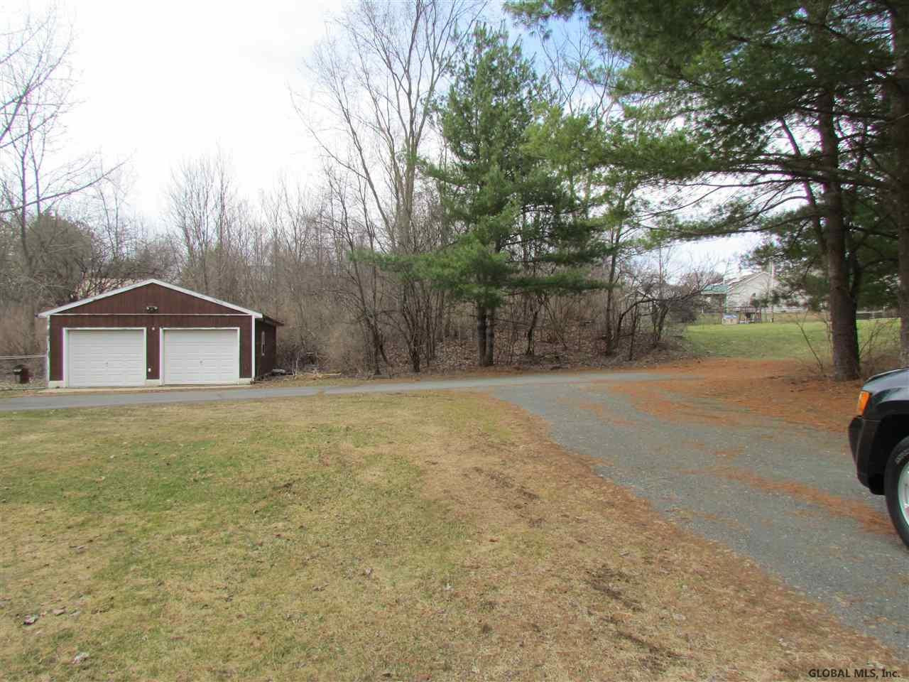 41 Moonlawn Road Brunswick, NY 12180 - Photo 3 of 25 Photo 3