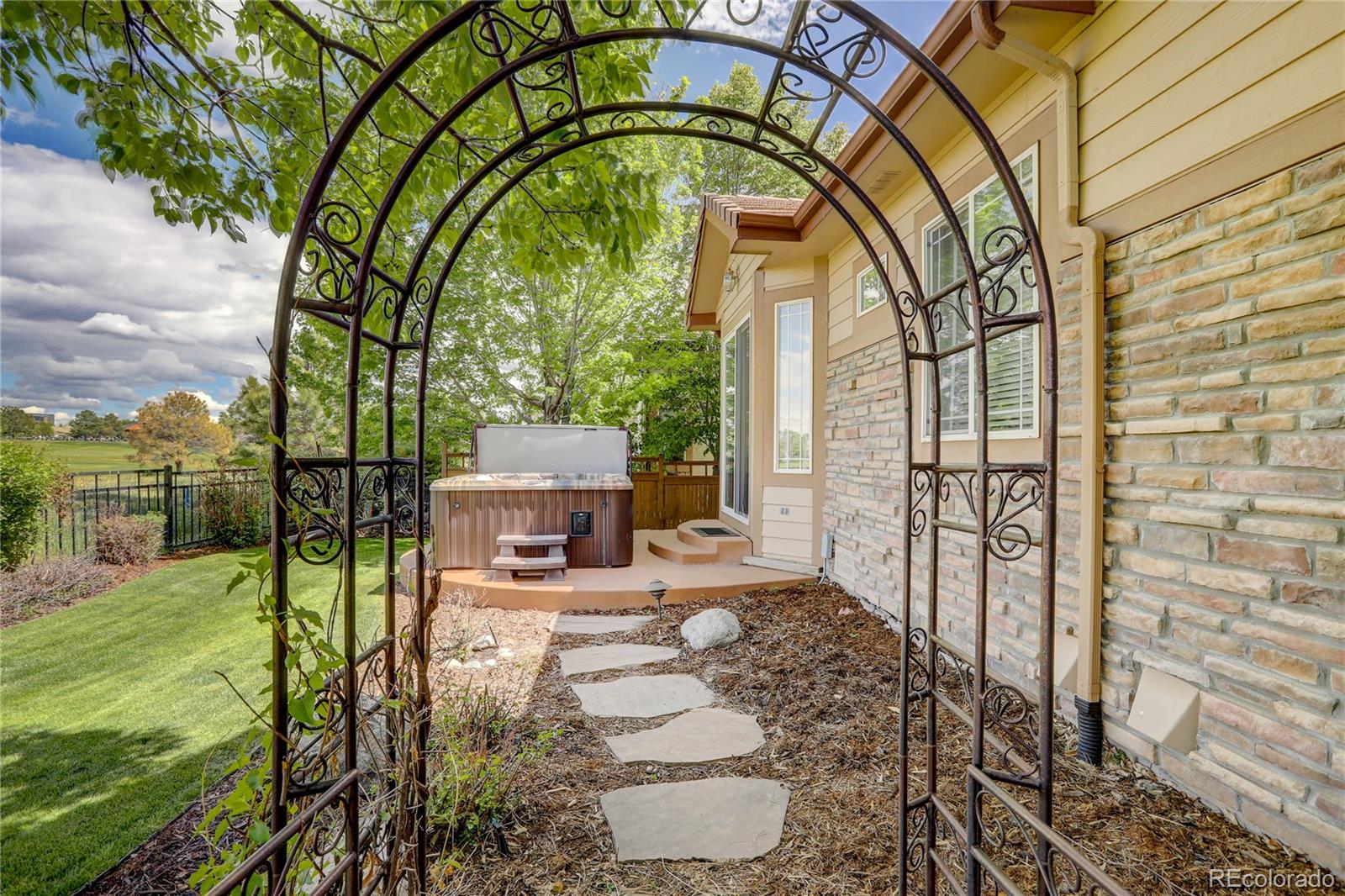 8944 Hunters Way Highlands Ranch, CO 80129 - Photo 34 of 40 Gallery Image 34