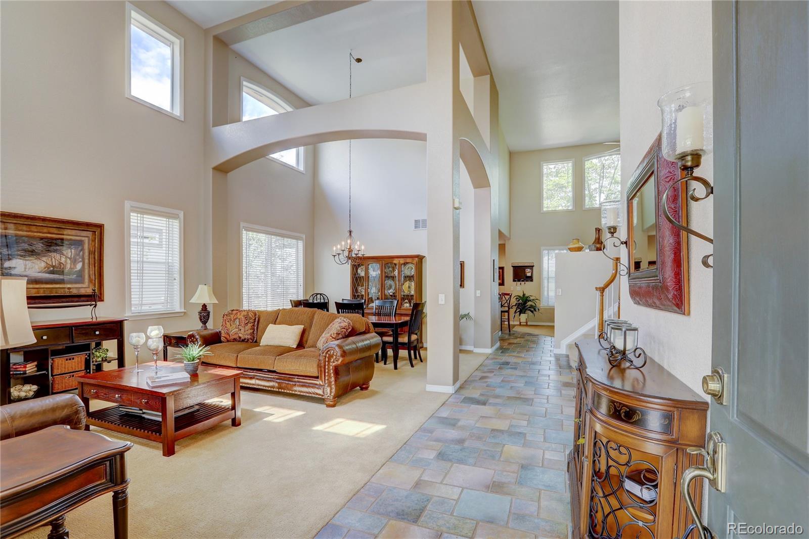 8944 Hunters Way Highlands Ranch, CO 80129 - Photo 4 of 40 Gallery Image 4