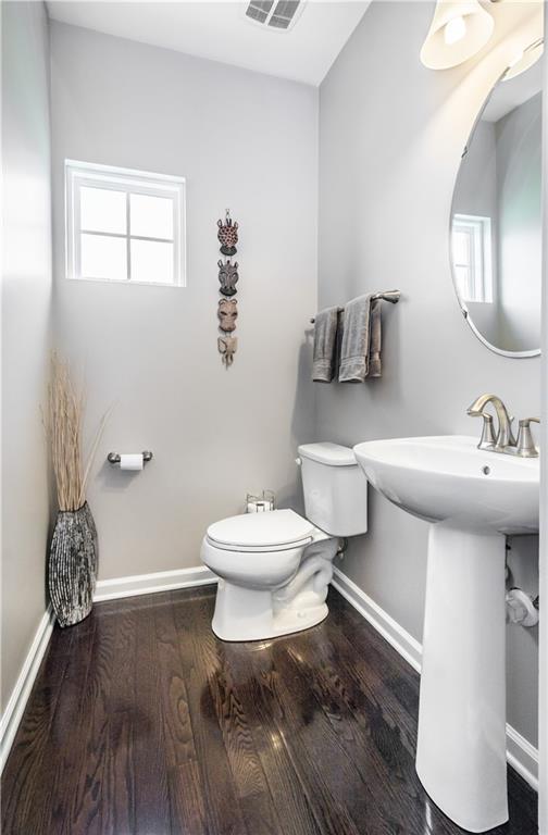 609 Rosecliff Road Wexford, PA 15090 - Photo 9 of 25 Main floor 1/2 bath...clean & commodious, ??