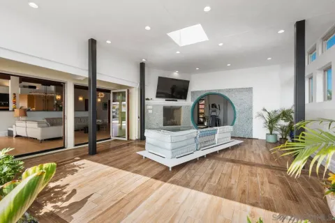 $3,695,000 | 2402 Alto Cerro Circle, San Diego, CA 92109