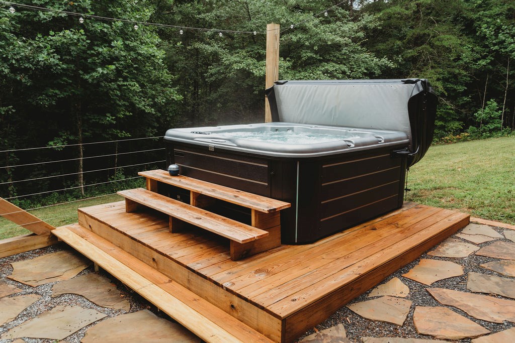 120 Claw Run Murphy, NC 28906 - Photo 27 of 40 Hot Tub