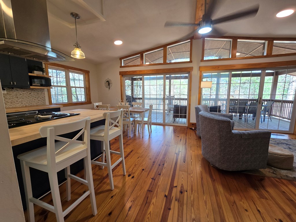 120 Claw Run Murphy, NC 28906 - Photo 6 of 40 Lots of sunlight and windows!