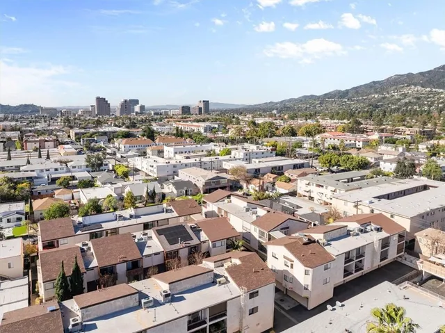 a black and white photo of a refrigerator