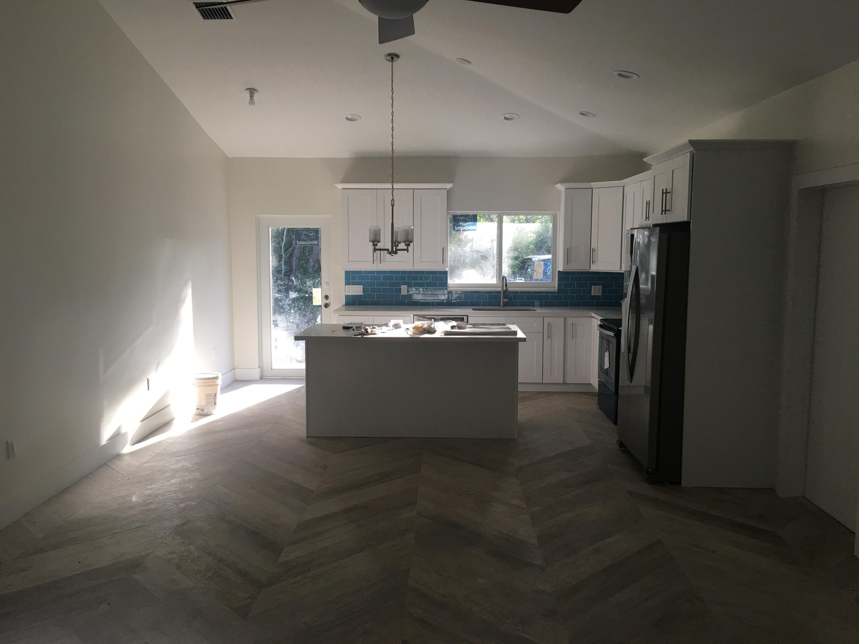 220 Key Honey Road Tavernier, FL 33070 - Photo 2 of 3 Kitchen