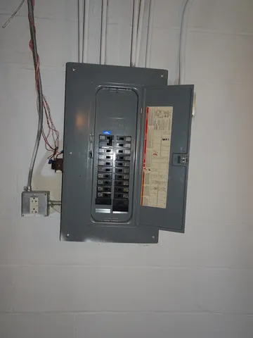 a view of an empty room with a sink