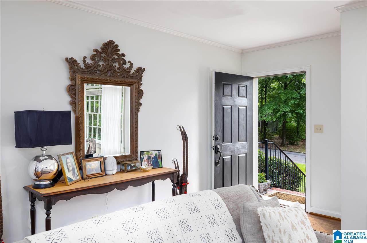 704 Warwick Road Birmingham, AL 35209 - Photo 5 of 37