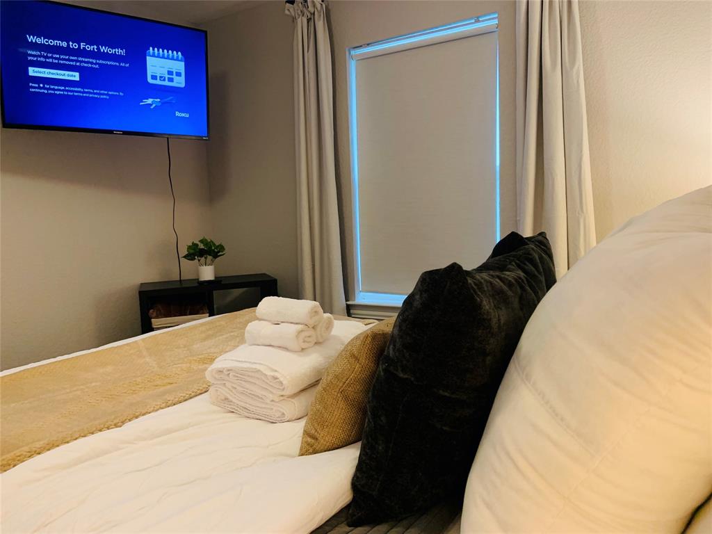 1500 Missouri Avenue Fort Worth, TX 76104 - Photo 14 of 19 Guest bedroom 2 Amenity