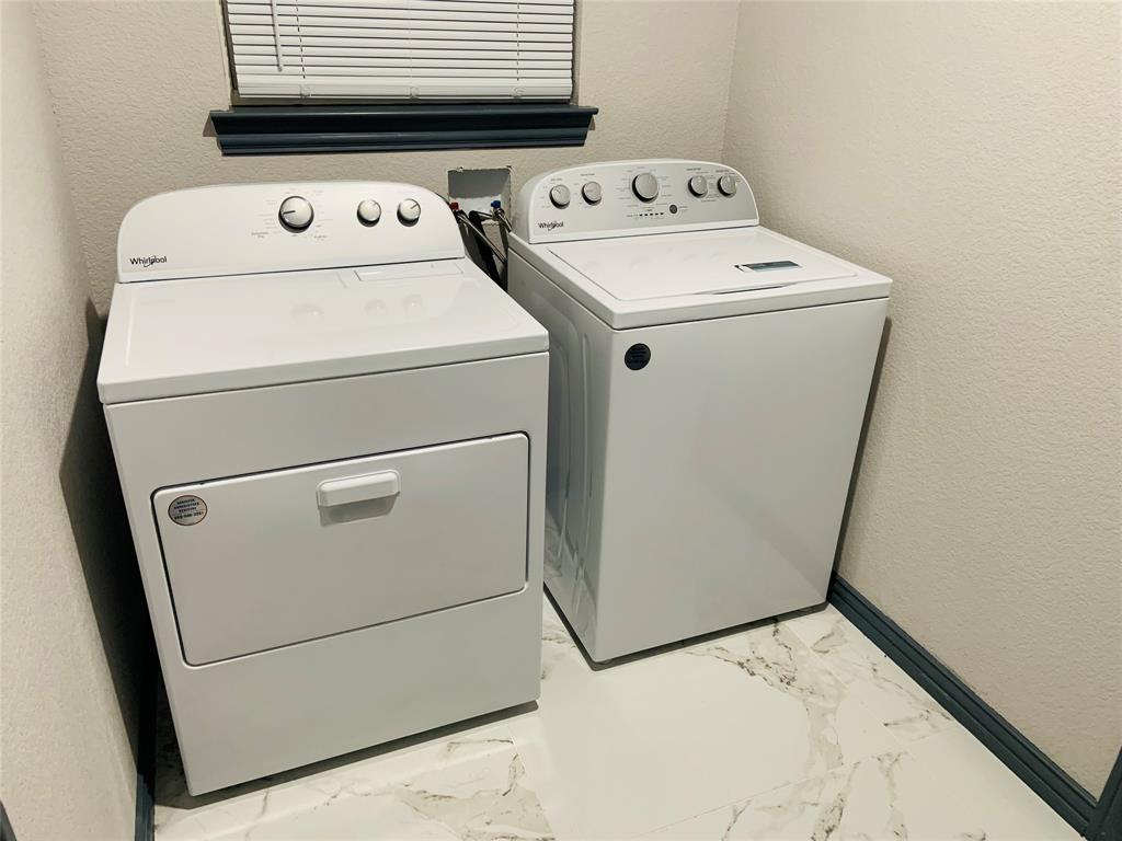 1500 Missouri Avenue Fort Worth, TX 76104 - Photo 16 of 19 Washer & Dryer