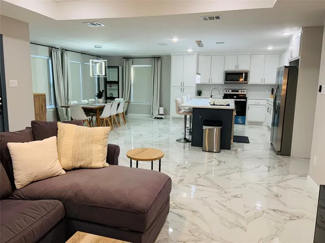 $2,700 | 1500 Missouri Avenue, Fort Worth, TX 76104