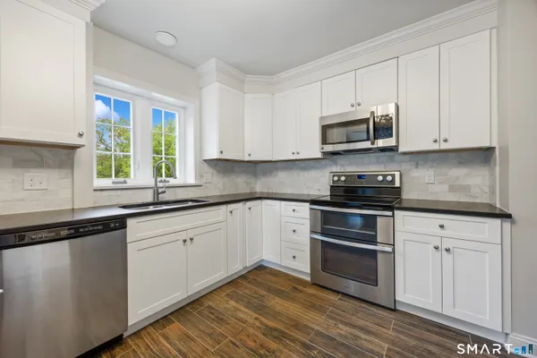 $3,850 | 771 Watertown Road, Middlebury, CT 06762