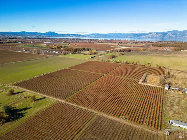 a view of a tennis court