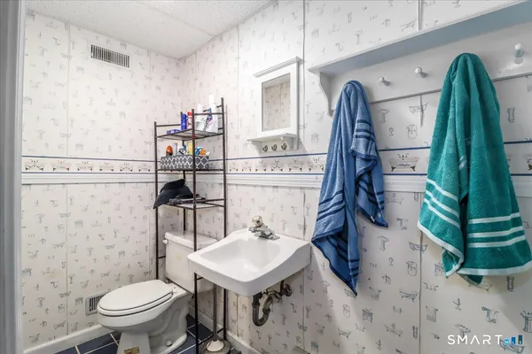 $335,000 | 136 Peck Road, Torrington, CT 06790