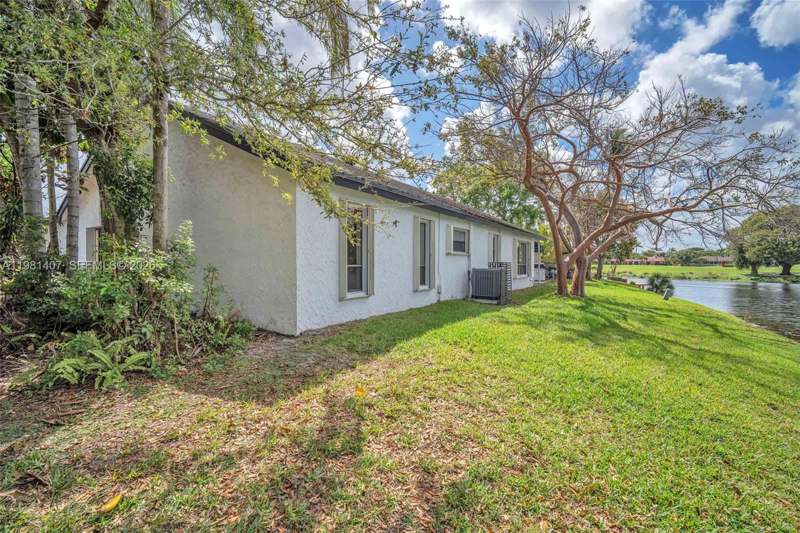 211 Southwest 87th Terrace Plantation, FL 33324 - Photo 46 of 54
