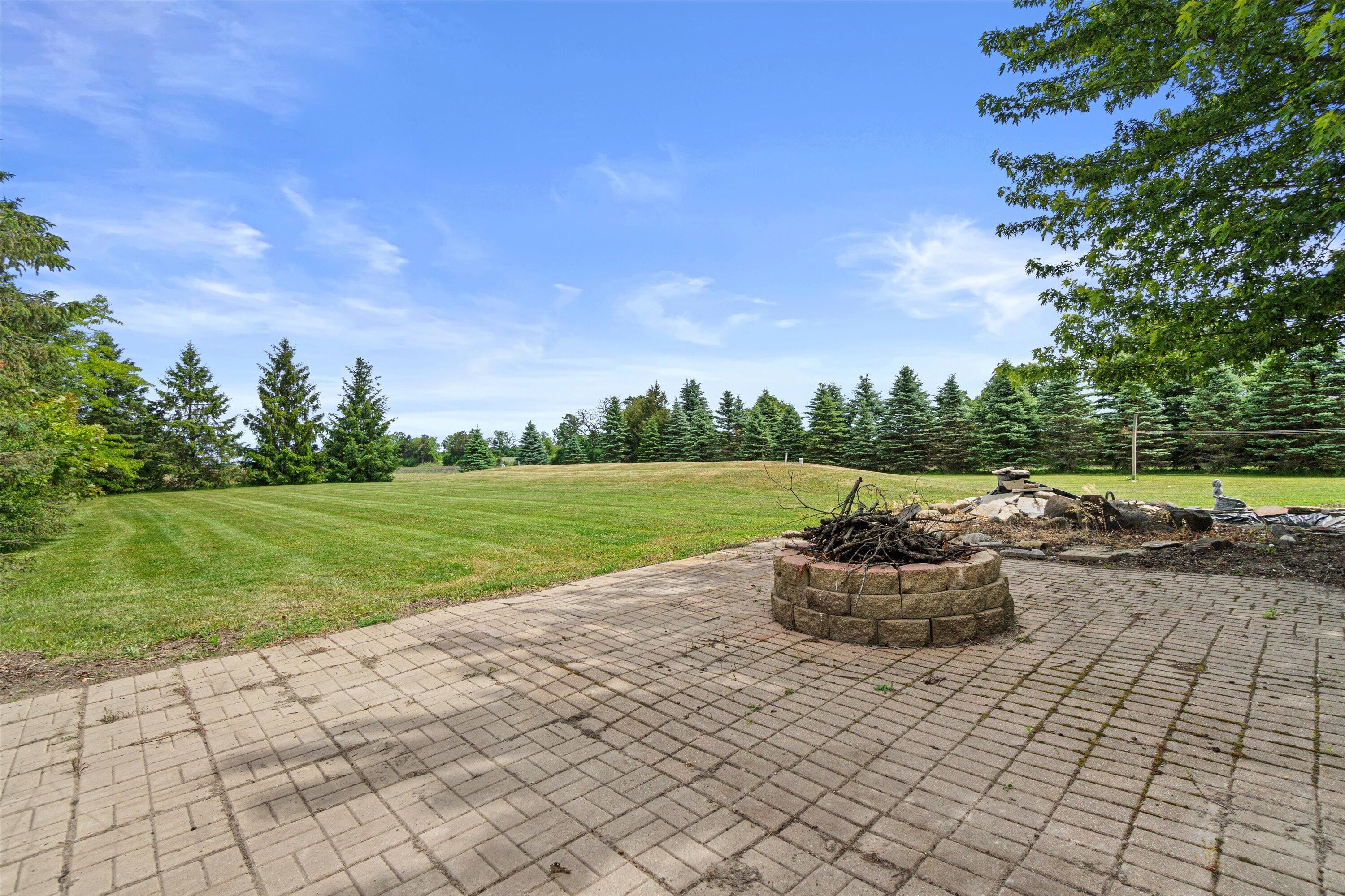22302 Church Road Dover, WI 53139 - Photo 56 of 80 Firepit