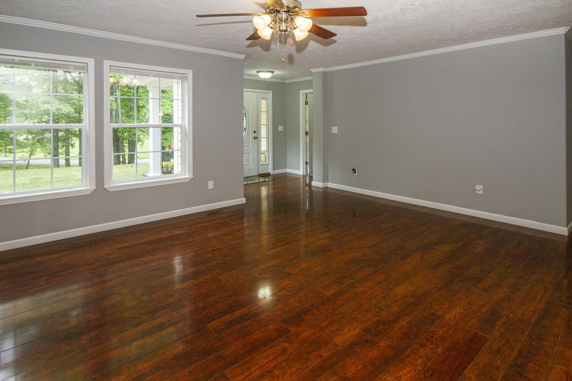 155 Batley Loop Road Clinton, TN 37716 - Photo 11 of 39 IMG_0026