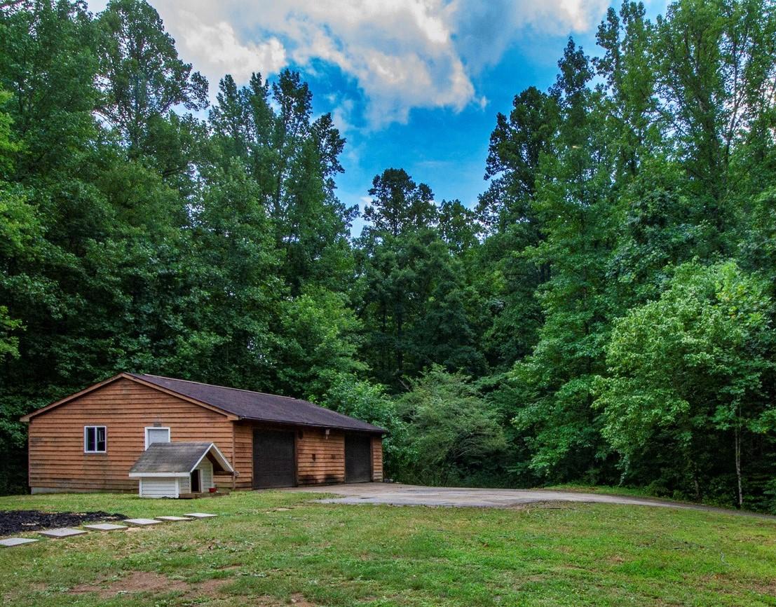 155 Batley Loop Road Clinton, TN 37716 - Photo 34 of 39 2 Car Garage and workshop