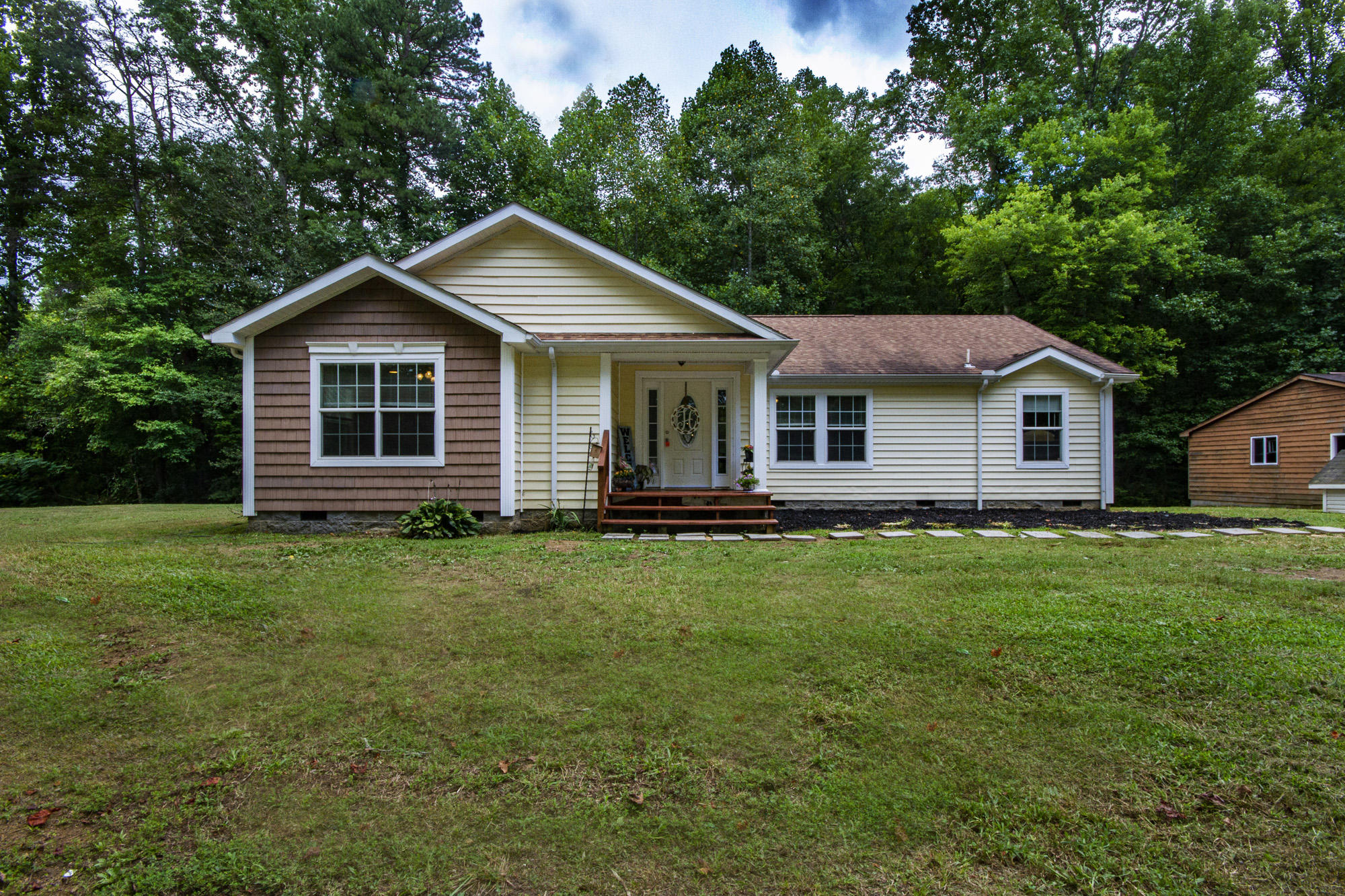 155 Batley Loop Road Clinton, TN 37716 - Photo 5 of 39 IMG_0008