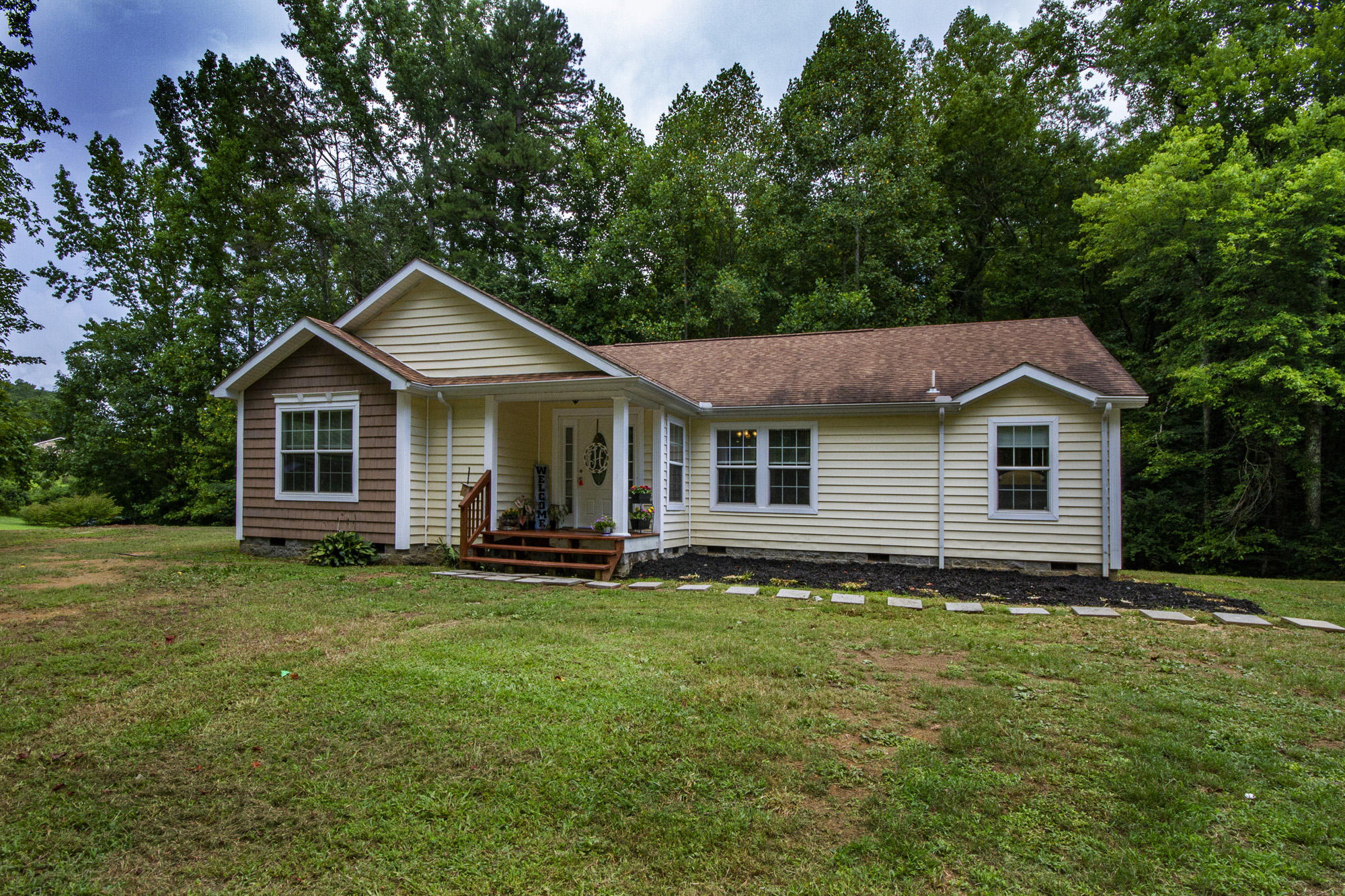 155 Batley Loop Road Clinton, TN 37716 - Photo 6 of 39 IMG_0012