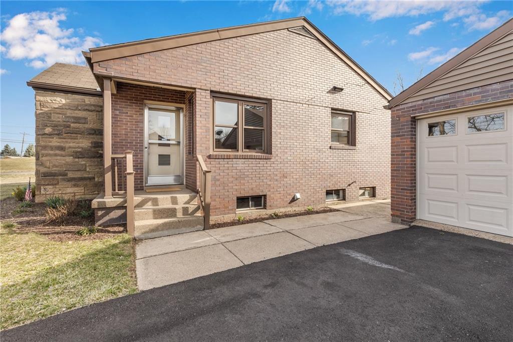 164 Stone Quarry Road Monaca, PA 15061 - Photo 2 of 19 Gallery Image 2