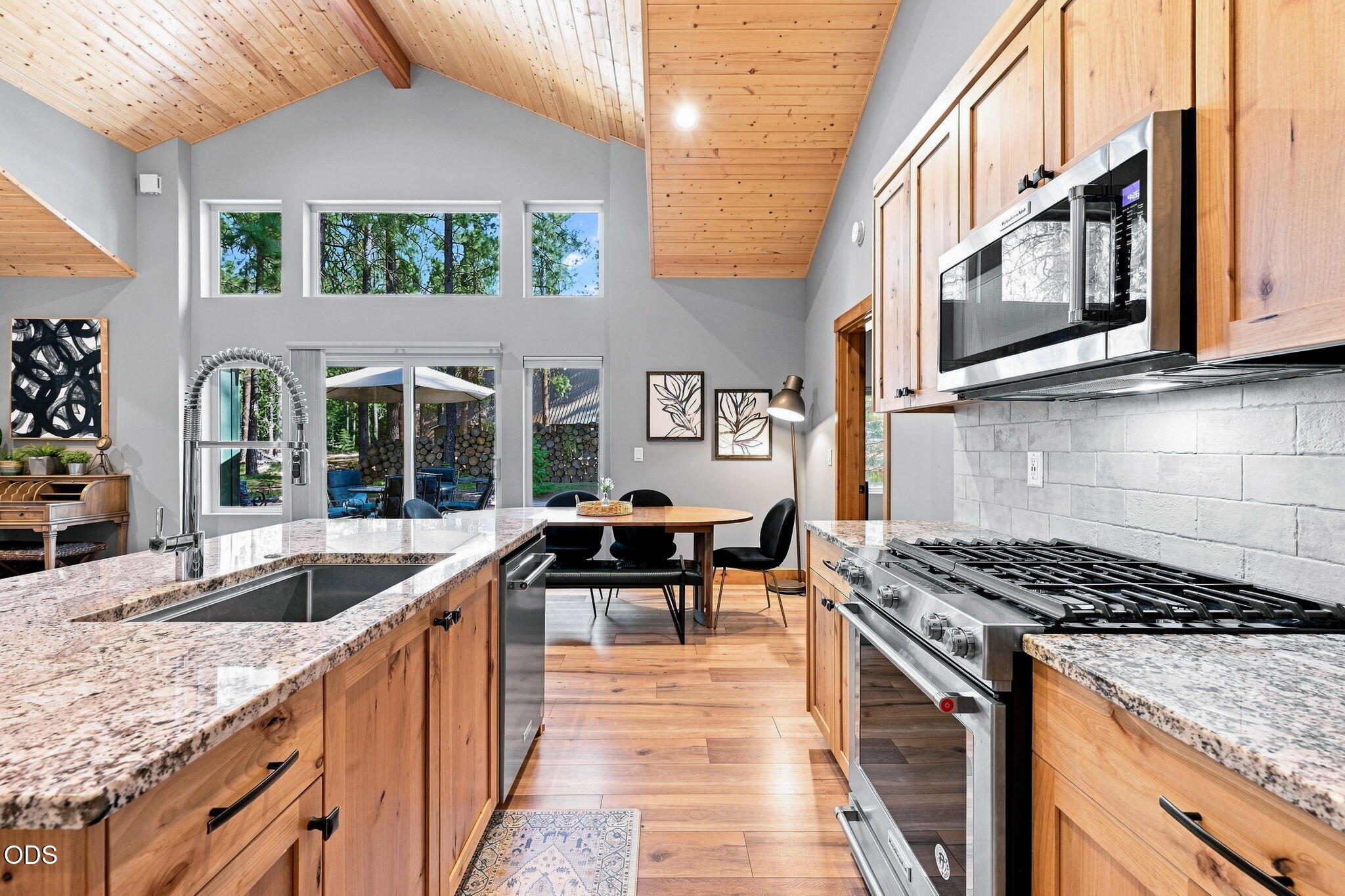 70828 Purslane Black Butte Ranch, OR 97759 - Photo 21 of 66 Gallery Image 21
