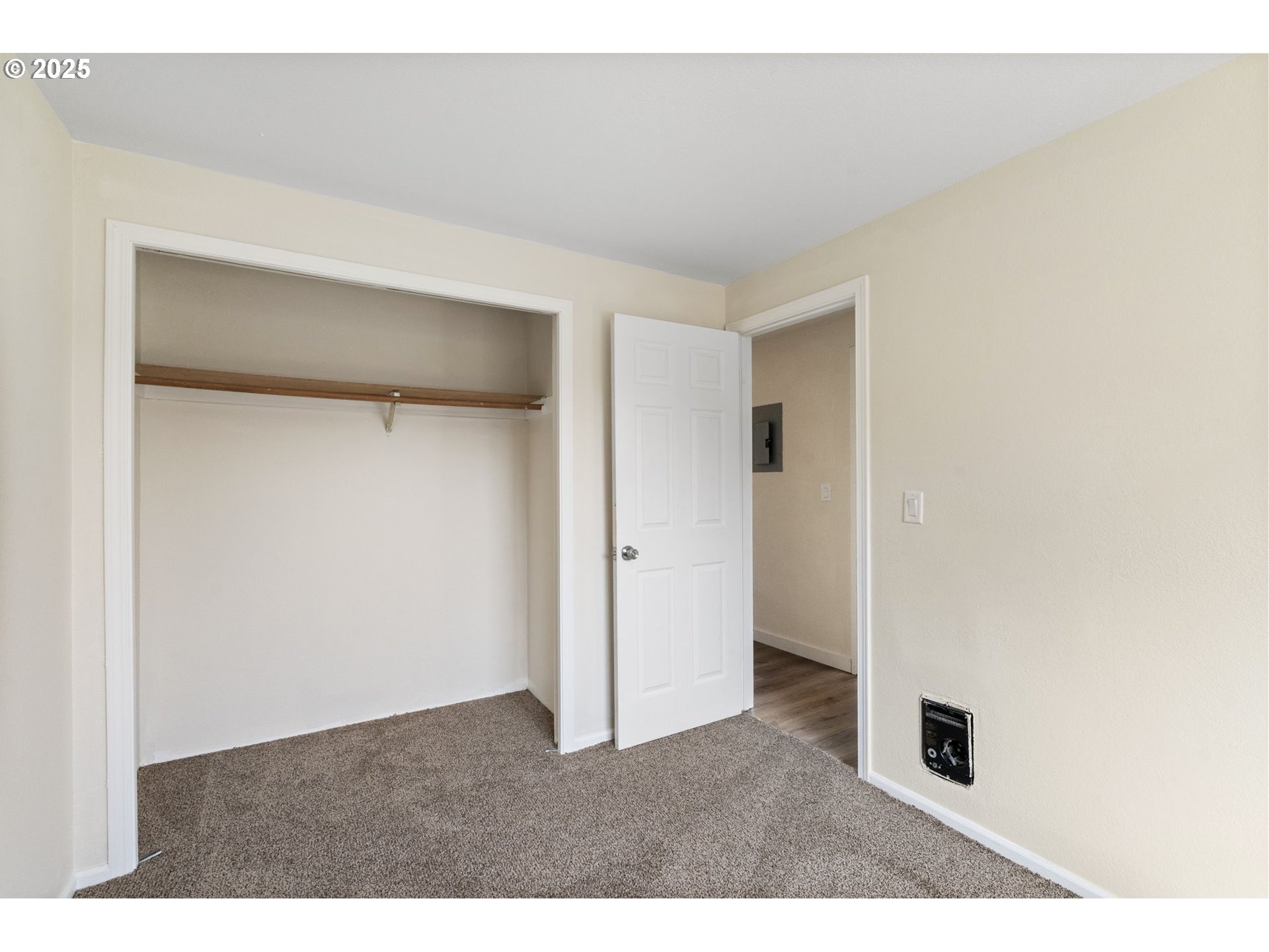 351 40th Street Springfield, OR 97478 - Photo 7 of 20