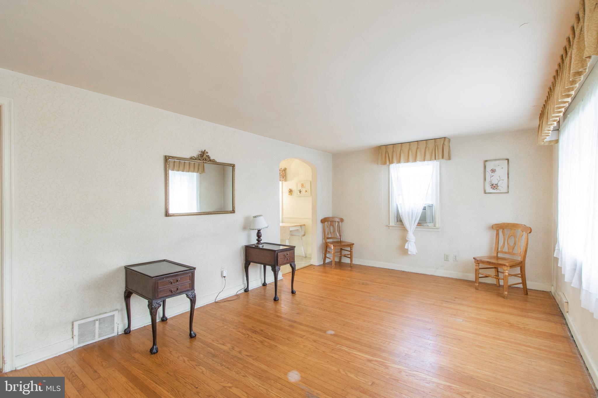 29 Barbara Road Hatboro, PA 19040 - Photo 4 of 31
