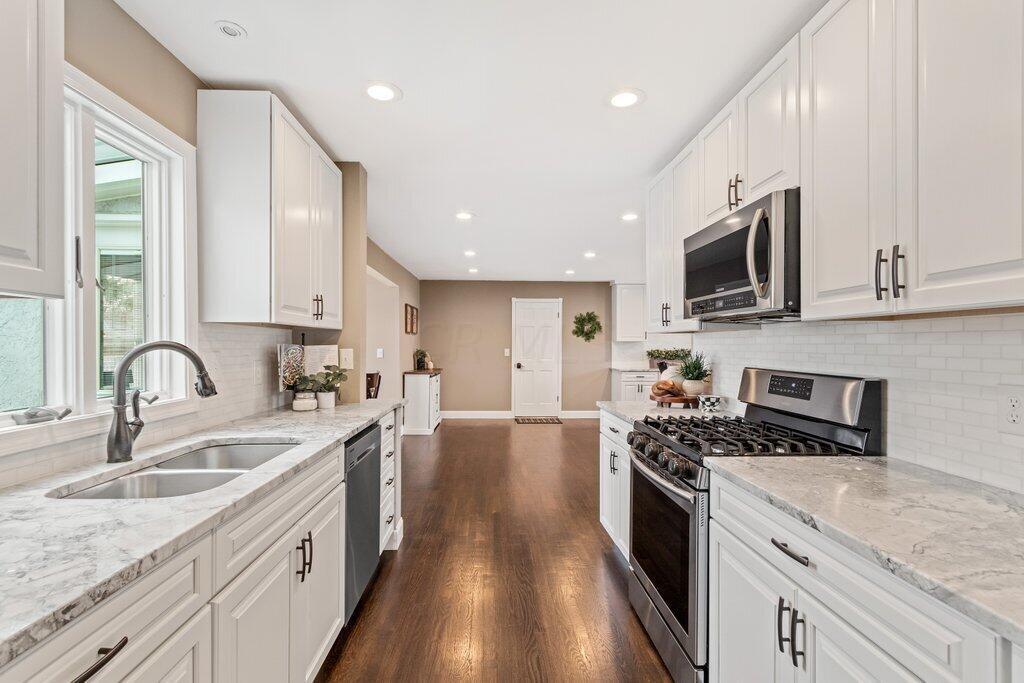 2171 Harwitch Road Columbus, OH 43221 - Photo 14 of 34 2171 Harwitch Road-11.jpg-SMALL