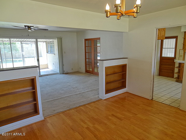 429 East Lamar Road Phoenix, AZ 85012 - Photo 7 of 15 Interior