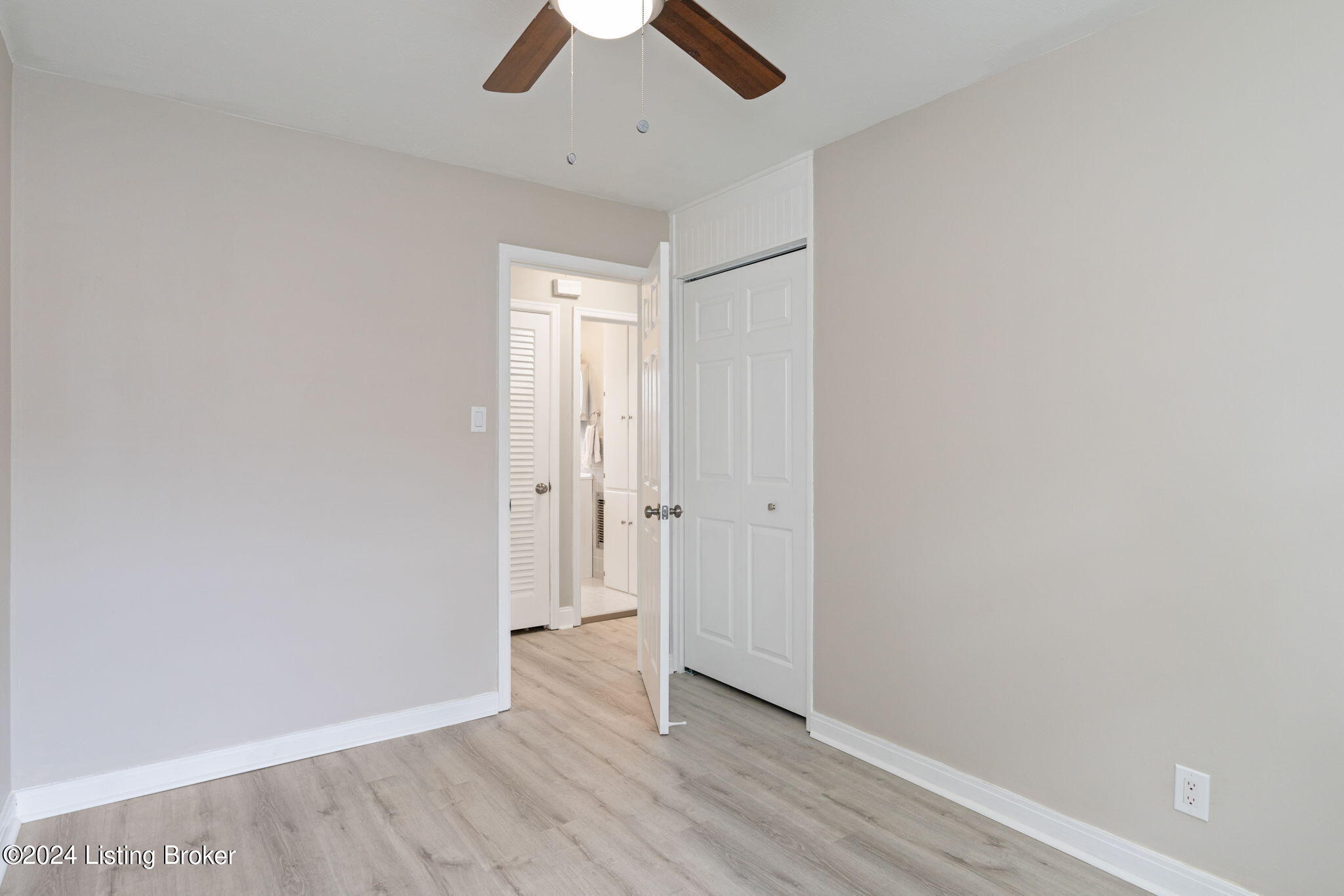 3121 Radiance Road Louisville, KY 40220 - Photo 29 of 36 3121 Radiance Rd-36