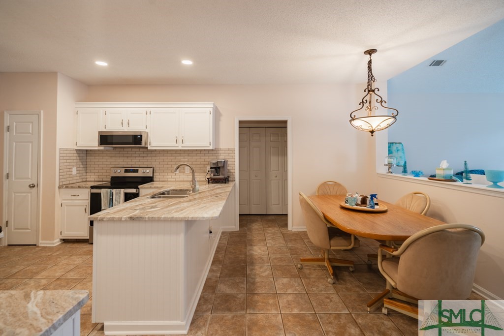 813 Winchester Road Hinesville, GA 31313 - Photo 4 of 28 Gallery Image 4